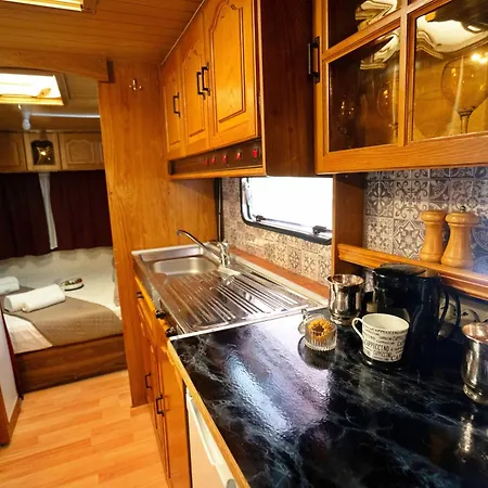 Lemon Garden Camper Holiday home