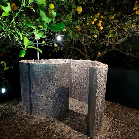 Holiday home Lemon Garden Camper