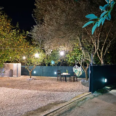 Lemon Garden Camper Holiday home