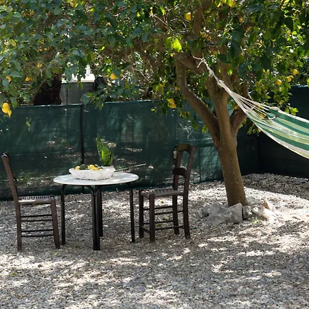 Lemon Garden Camper Holiday home *